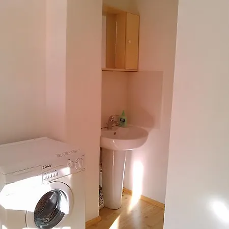 Art Apartment *